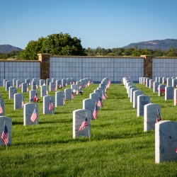 photography, memorial day, medford, oregon, remember, patriotic, Ealge Point VA Cemetery